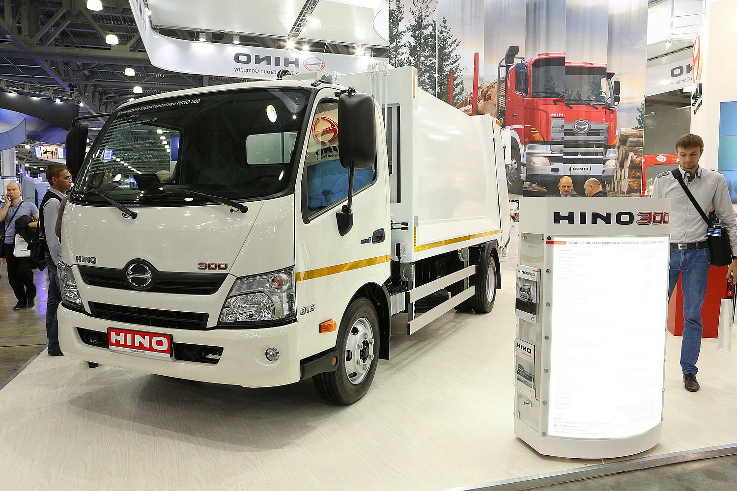 HINO серия 300 Полная масса 7,5 т Шасси XZU